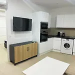 Appartement 2 Pieces Renove Avec Clim, Wi-Fi Et Tout Equipe - Proche De Rue D'Antibes Et Palais Des Festivals