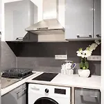 Logement En Plein Coeur Avec Terrasse