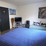 Appartement/Studio Dans Petite Residence Calme