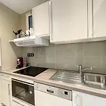 1-Bedroom Apartment With Balcony And Sea View On La Croisette