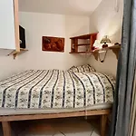 Studio Cabine 2 Couchages A La Londe Les Maures Lal110-004