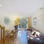 Maison Mitoyenne 4 Personnes Avec Piscine Privee Et Grand Jardin Au Rayol Canadel