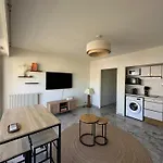 Superbe Studio Plein Centre De Juan Les Pins 500M Des Plages