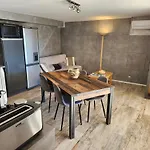 Appartement Rez De Jardin Dans Villa Vue Mer