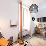 Saint Tropez - Old Village - Modern & Cosy Apartments