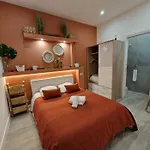 Roquebrune : Appartement 4 Personnes Proche De La Plage