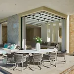 Contemporary Villa Vallon