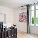 Grand Appartement Renove - Jardin Et Parking - Cz