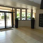 Juan-Les-Pins Moderne Studio, Sea View