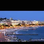 Large Studio In Cannes Near La Croisette And Beach