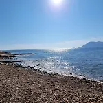 Joli T2 Climatise Bord De Mer Tout Equipe