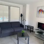 Beau Studio Climatise, Parking Prive Sanary Centre