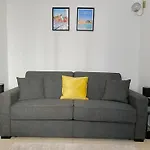 Iconic Central Flat