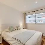 Newly Renovated Charming Downtown Apartment