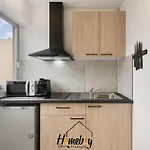 Studio Cosy, Emplacement Ideal 2 Minute Des Plages