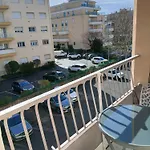 Appartement Spacieux A Frejus Avec Terrasse