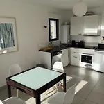 Spacious T3 With Terrace In Hyeres