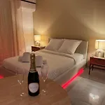 Foch Cocon Romantique Avec Spa A Deux Pas Des Vagues