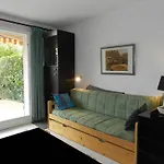 Appartement Familial A La Londe-Les-Maures Avec Terrasse - Fr-1-826-3