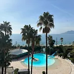 Cannes La Bocca: Appartement 2 Pieces Avec Terrasse Et Piscines - Fr-1-609-110