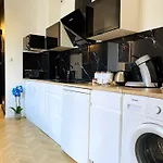 Sea - 2 Bedroom - Kitchen - Wifi - Tramway - Air Conditioner