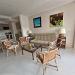 Grand 3 Chambres Quartier Pinede Juan