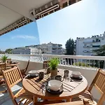 Spacious 1-Br Apartment With Terrace Heart Of Cannes