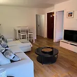 Nouvel Appartement, Totalement Renove Refait A Neuf , Magnifique , T2,Face A La Plage ,2 Piscine ,Proche Du Centre Ville