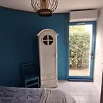 Mas Bleu Ile Des Pecheurs
