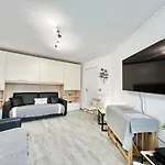 Downtown - Fully Equipped Studio - Wi-Fi And Air Conditioning