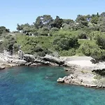 Rez De Jardin De Villa Avec Piscine Proche Mer