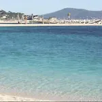 Rez De Jardin De Villa Avec Piscine Proche Mer
