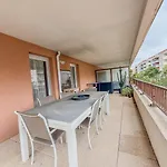 T3 Dans Residence Avec Piscine , Plage A Pieds Et Proche Commerces