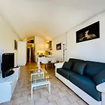Le Velusine 2077 - Apt 4 Prs - Parking - Climatisation - Piscine