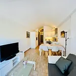 Le Velusine 2077 - Apt 4 Prs - Parking - Climatisation - Piscine