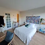 Loue Appartement 128 M2 Dans Residence Haut Standing Avec Piscine, Tennis Et Acces Prive Plage