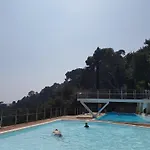 Loue Appartement 128 M2 Dans Residence Haut Standing Avec Piscine, Tennis Et Acces Prive Plage