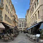 2 Pieces Vagliano