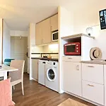 Apartment Village Cap Esterel - L'Esquinade-20 By Interhome