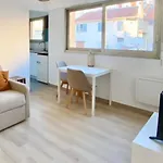 Excellent Emplacement: Plein Coeur De Ville, Croisette Et Rue D'Antibes