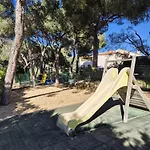 Grand Appartement, 3 Chambres, Tres Bonne Literie, Residence Avec Piscine A Pin Rolland