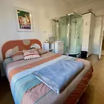 Les Chambres De Cedric Iconic Tram Gare Nice Ville Pour Personnes Calmes