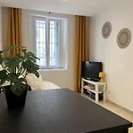 Studio Equipe Confort Proche De Toutes Commodites
