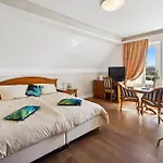Villa Saint-Raphael