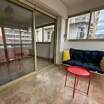Appartement Lumineux, Tout Confort, Palais A 500 M