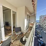 Cannes Centre Derriere Le Martinez
