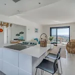 Villa 4 Etoiles, 250M2, Piscine, Parking, Vue Mer