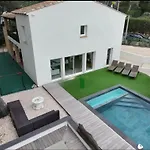 Villa Tout Confort Avec Piscine