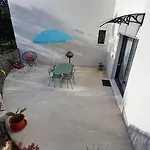 Appartement Avec Terrasse Dans Maison Individuelle