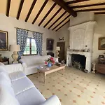 Villa Spacieuse A Deux Pas Du Centre Du Village Et De La Mer
